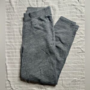 Lululemon women’s gray sweat pants thick warm durable size 6 like brand new
